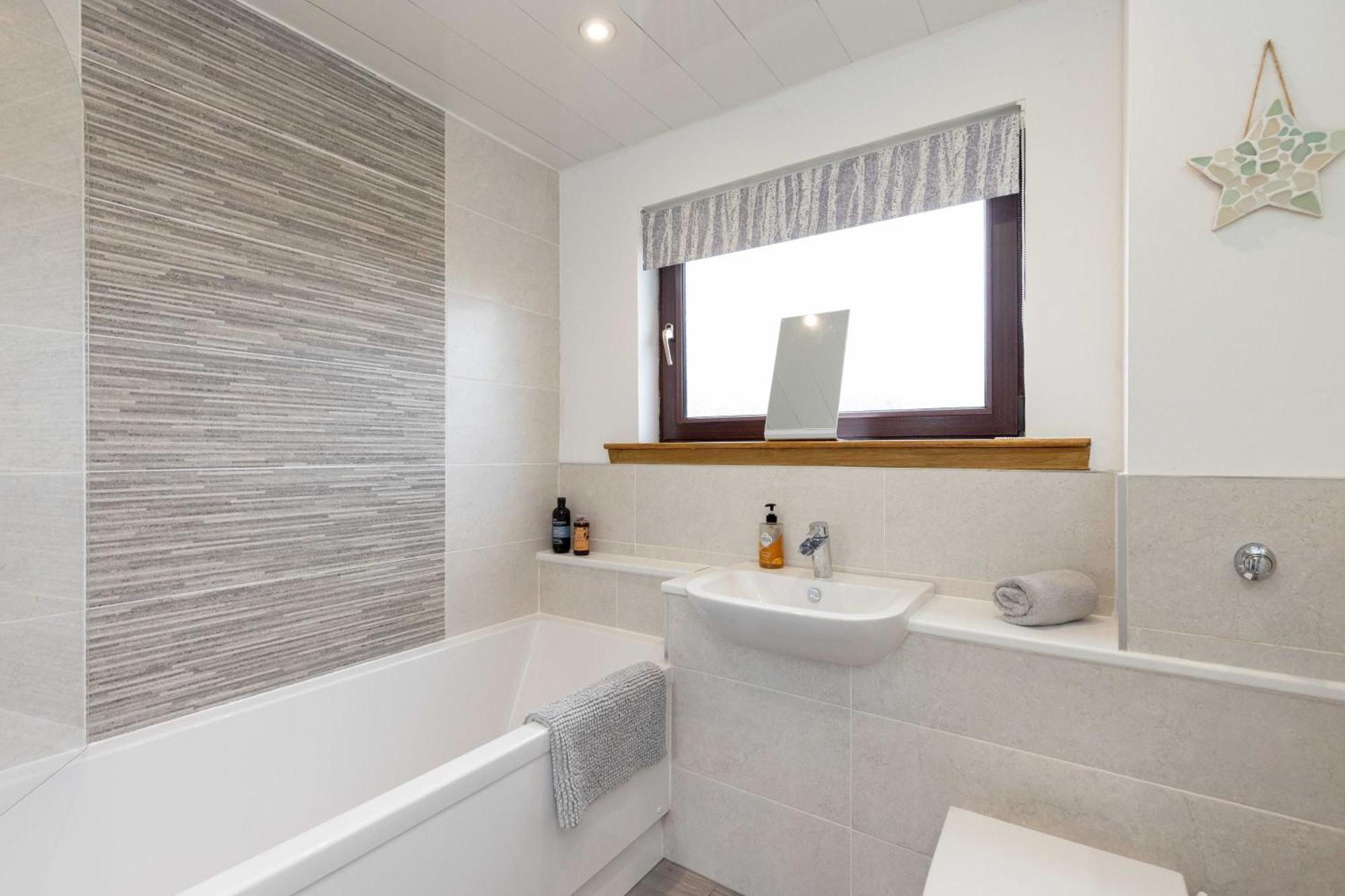 Family Home Inverkeithing Ideal For Edinburgh, Dunfermline & St Andrews 3 Bedrooms Dış mekan fotoğraf